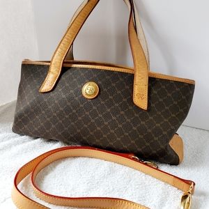 rioni handbag dual straps 3 compartments zip up Classy Heavy leather & stitch.